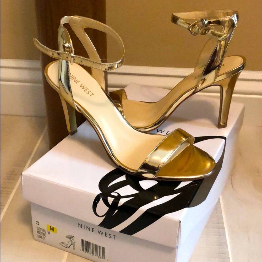 Nine West Gold Heels!